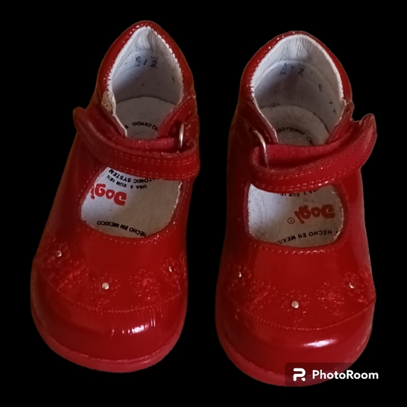 Toddler Girl's Dogi Red Mary Janes - Picture 1 of 7